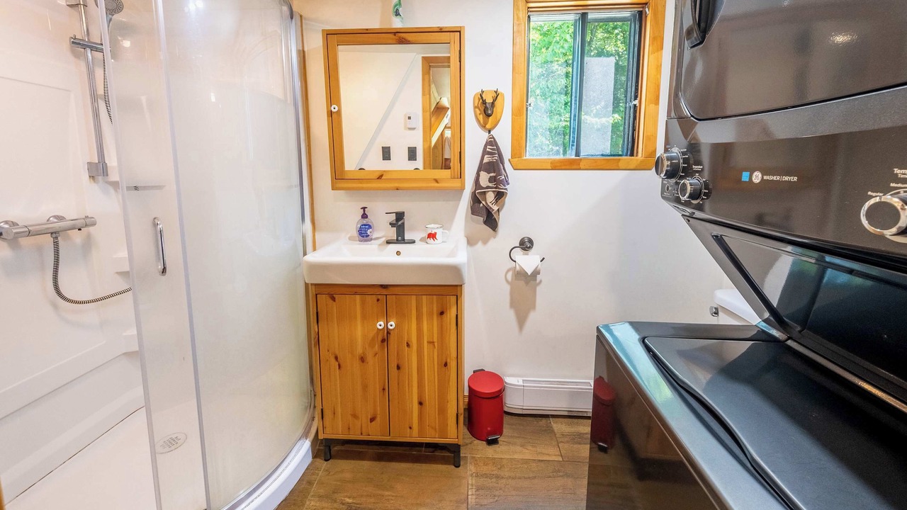 Photo of Bathroom in Portneuf Regional County Municipality