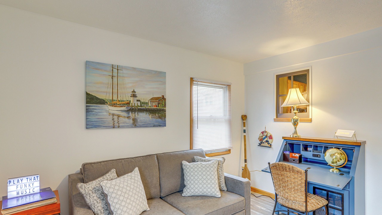Photo of Livingroom in Vermilion