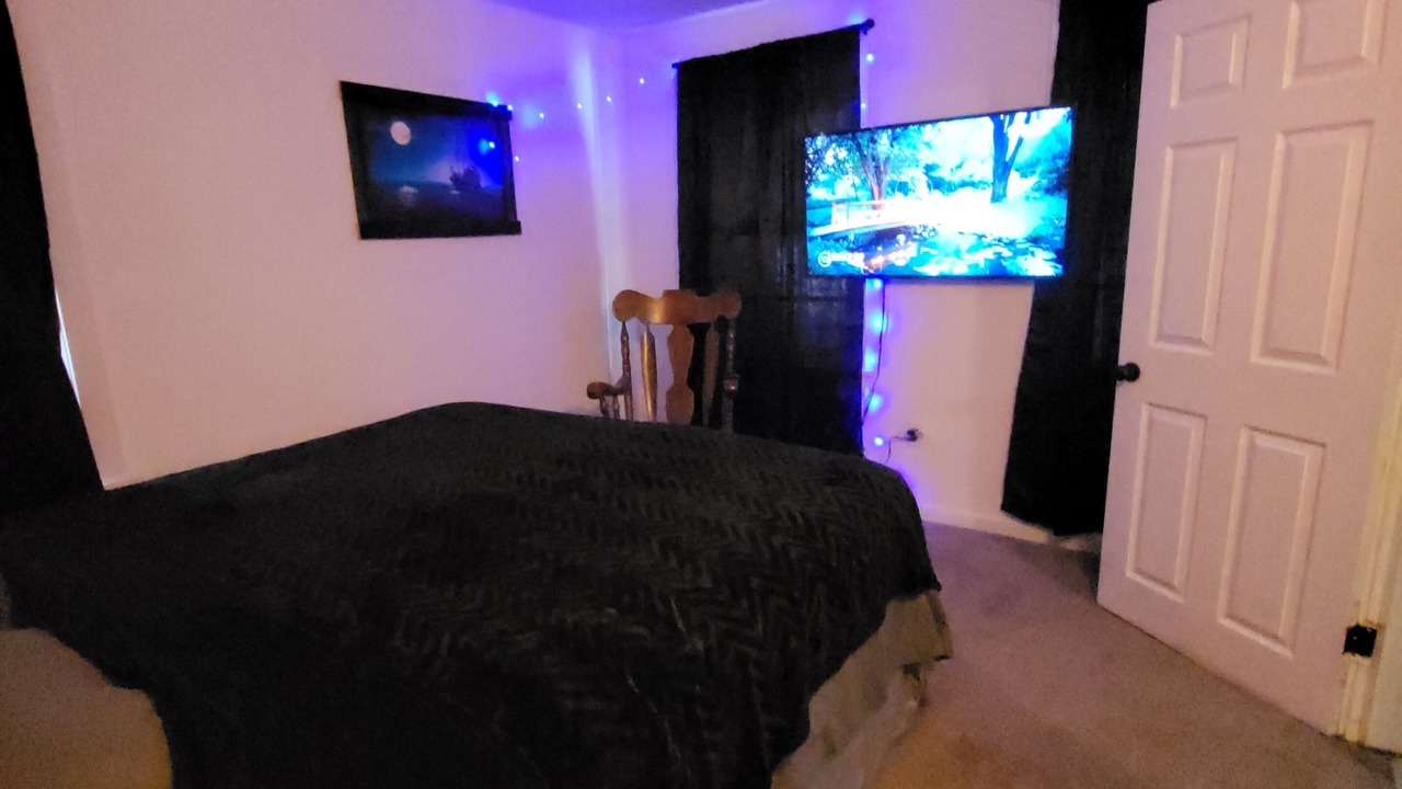 Photo of Bedroom in Wales Center