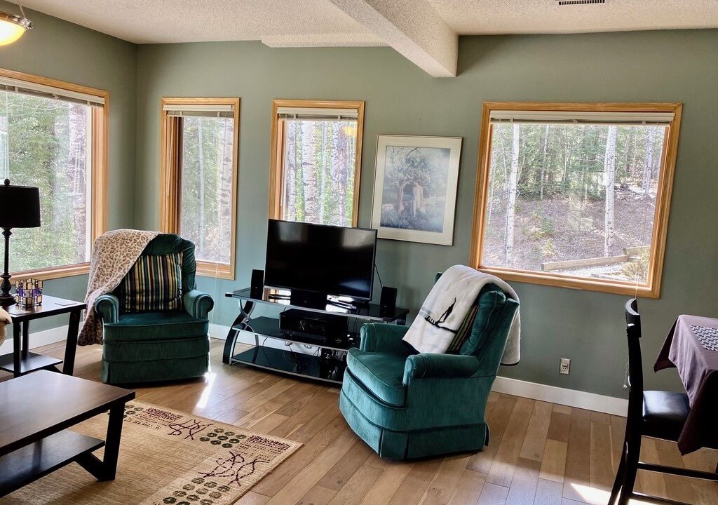 Photo of Livingroom in Bragg Creek