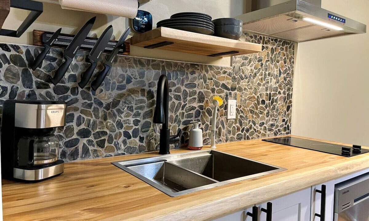 Photo of Kitchen in Bragg Creek