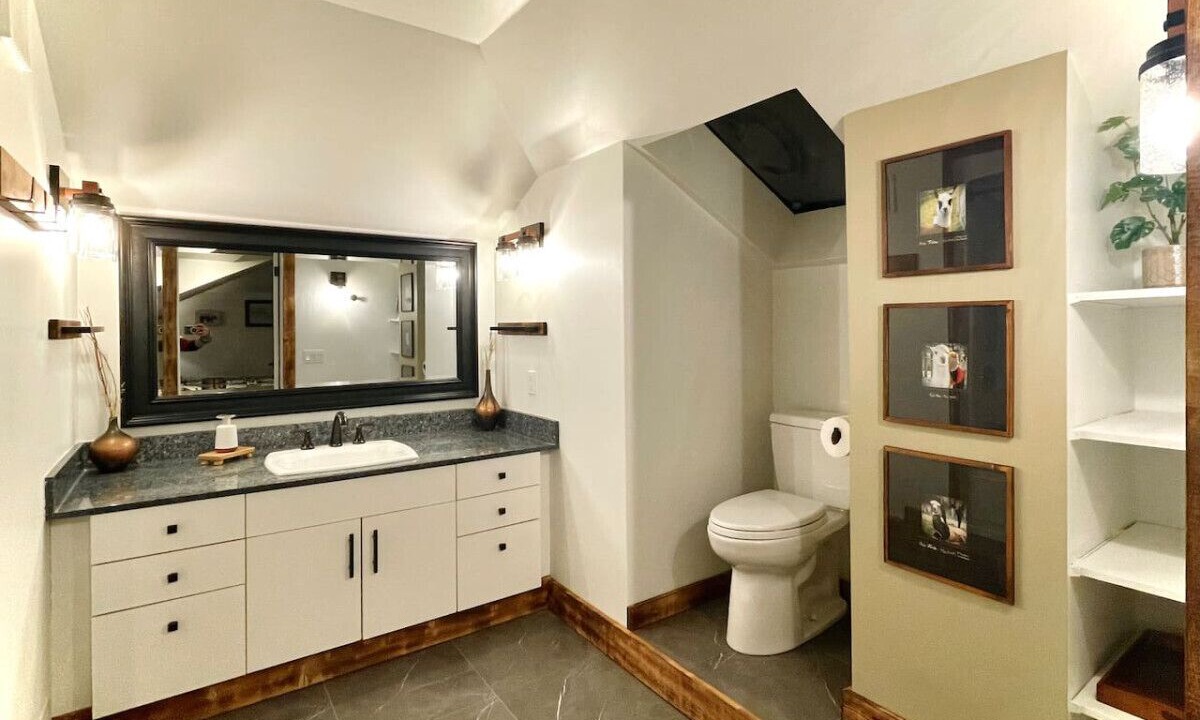 Photo of Bathroom in Bragg Creek