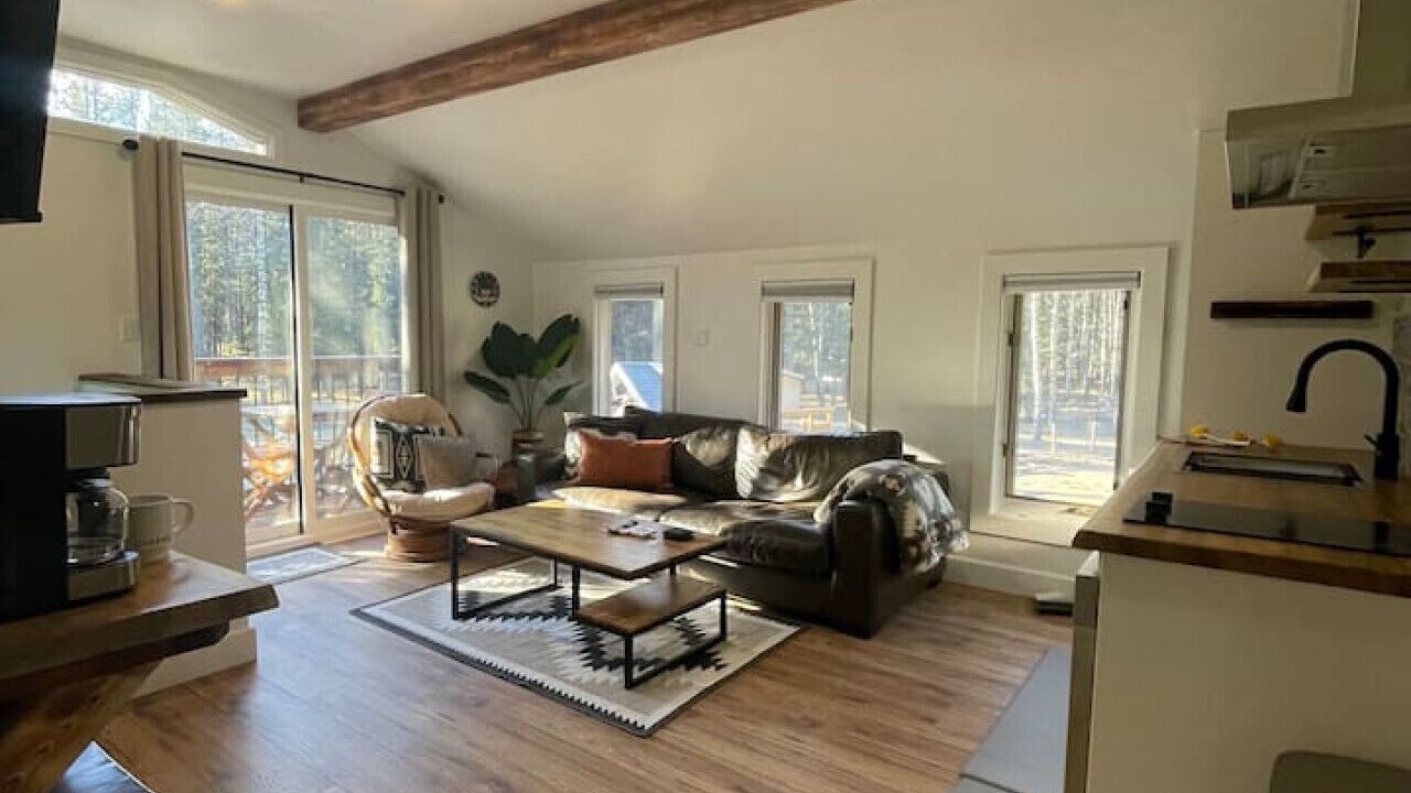 Photo of Livingroom in Bragg Creek