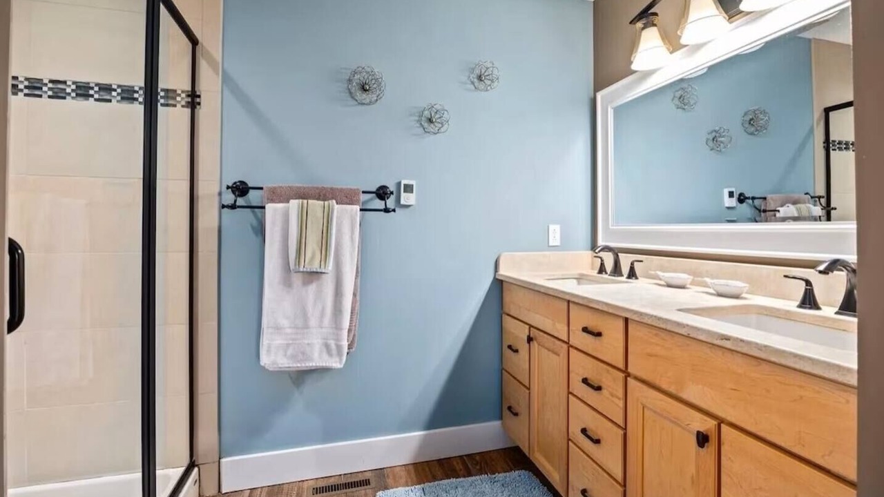 Photo of Bathroom in Huron