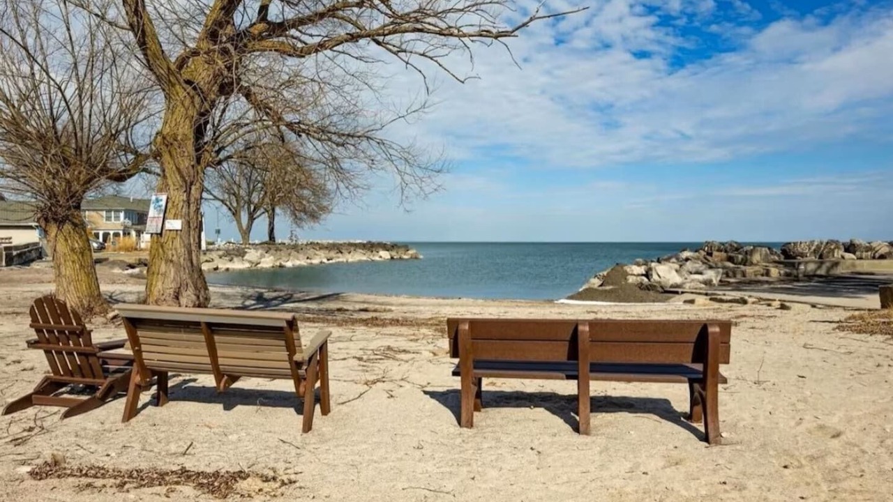 Photo of Others in Huron