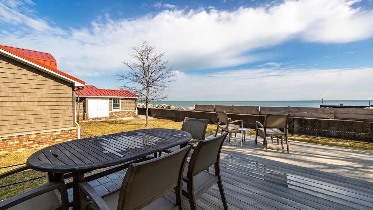 Photo of Outdoor in Huron