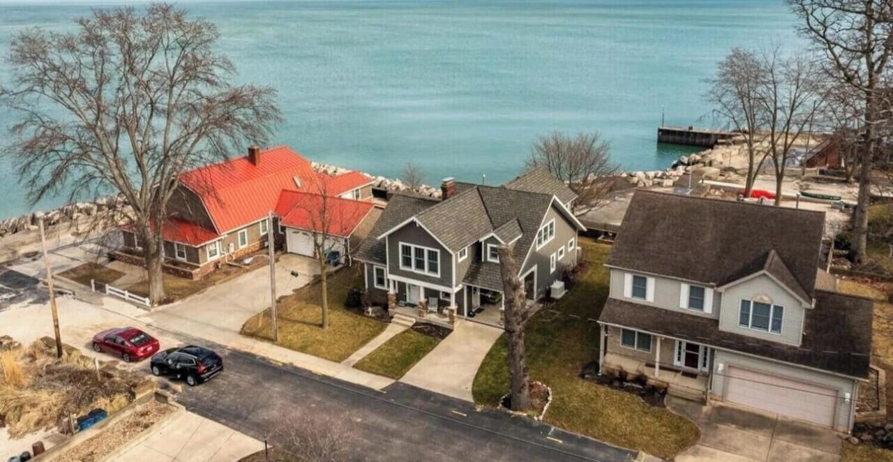 Photo of Outdoor in Huron