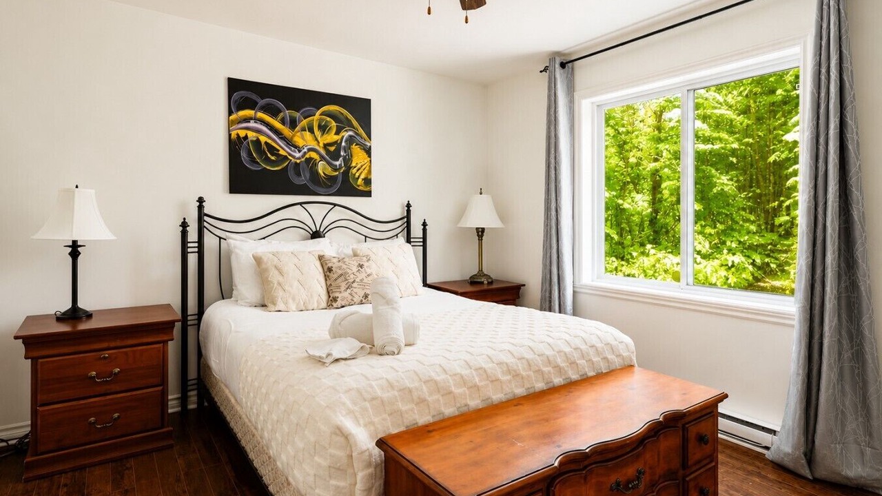 Photo of Bedroom in Val-des-Lacs