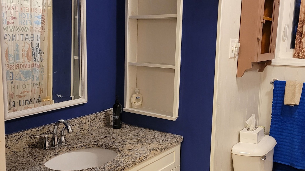 Photo of Bathroom in Curtice