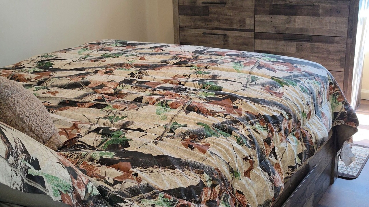 Photo of Bedroom in Elma