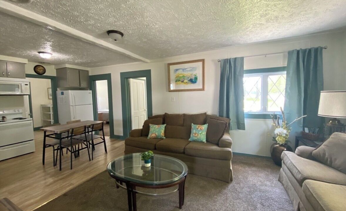 Photo of Livingroom in Geneva-on-the-Lake