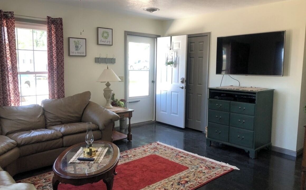 Photo of Livingroom in Geneva-on-the-Lake