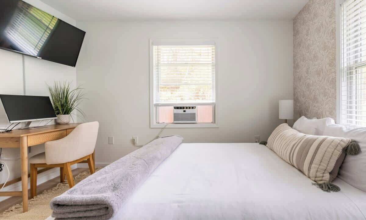Photo of Bedroom in South Hill