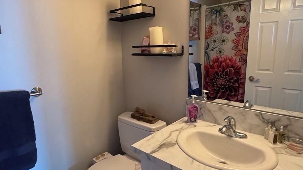 Photo of Bathroom in Kaslo
