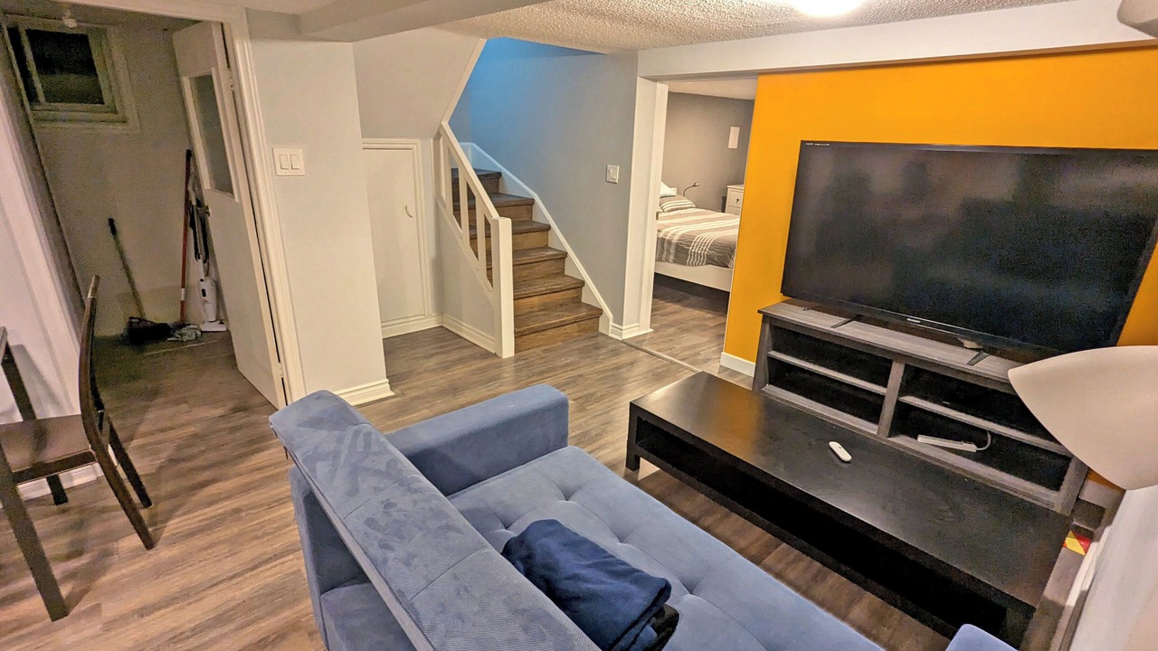 Photo of Livingroom in Earlscourt