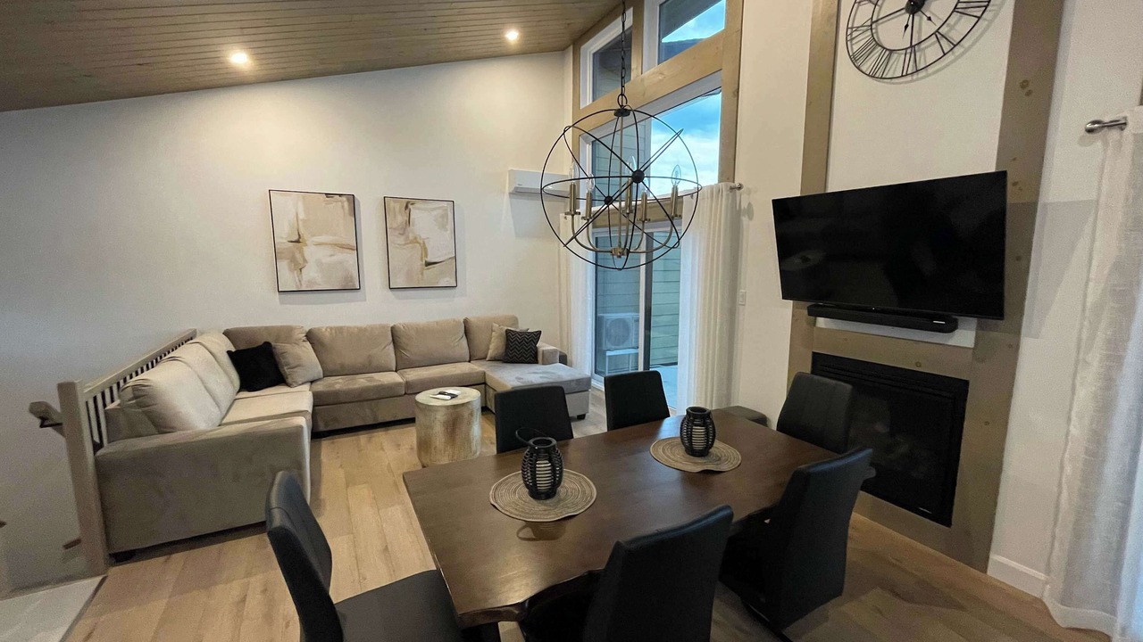 Photo of Livingroom in Adstock