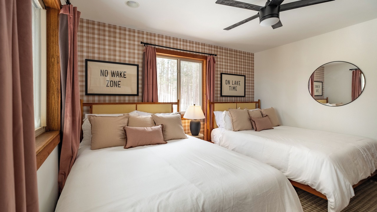 Photo of Bedroom in Central Lake