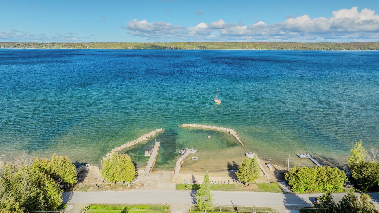 Photo of Others in Colpoys Bay
