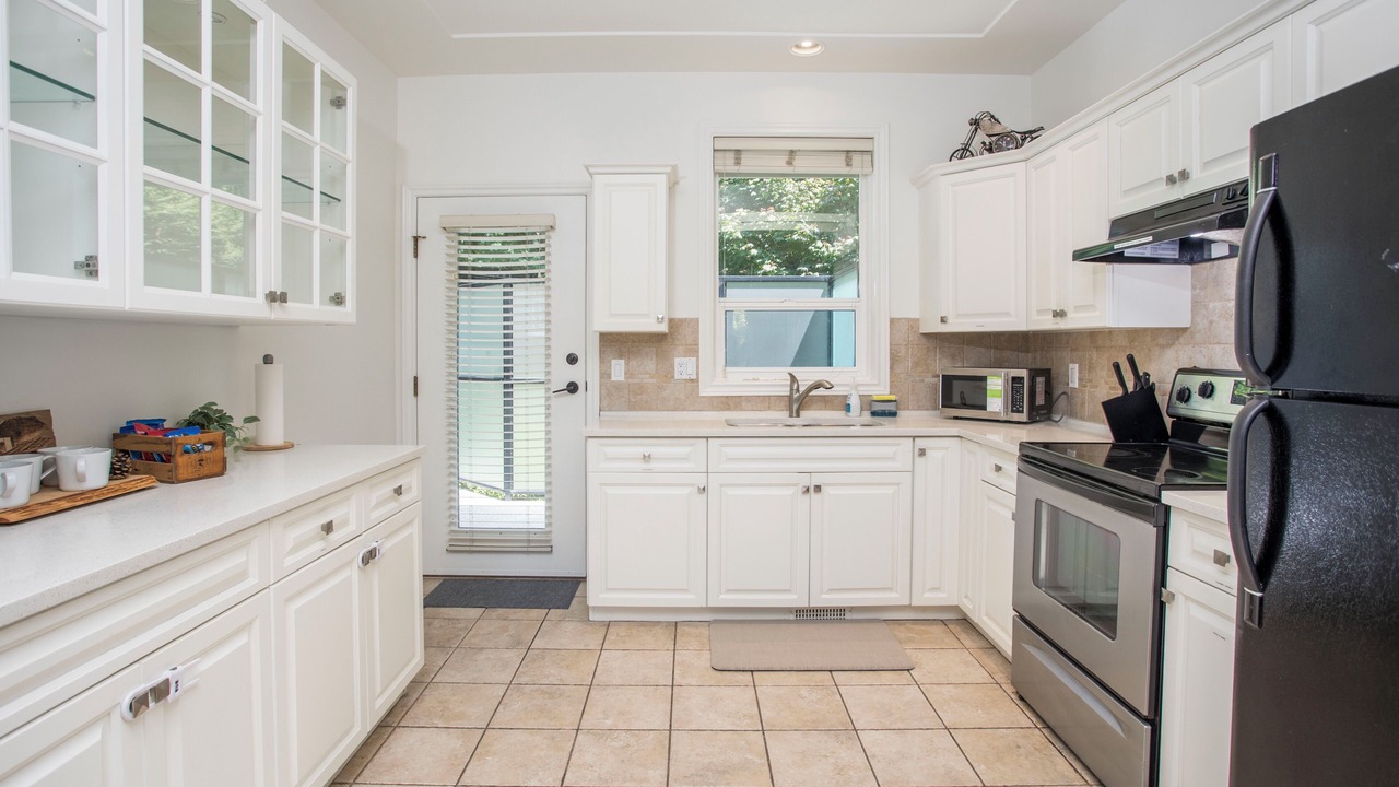 Photo of Kitchen in Surrey