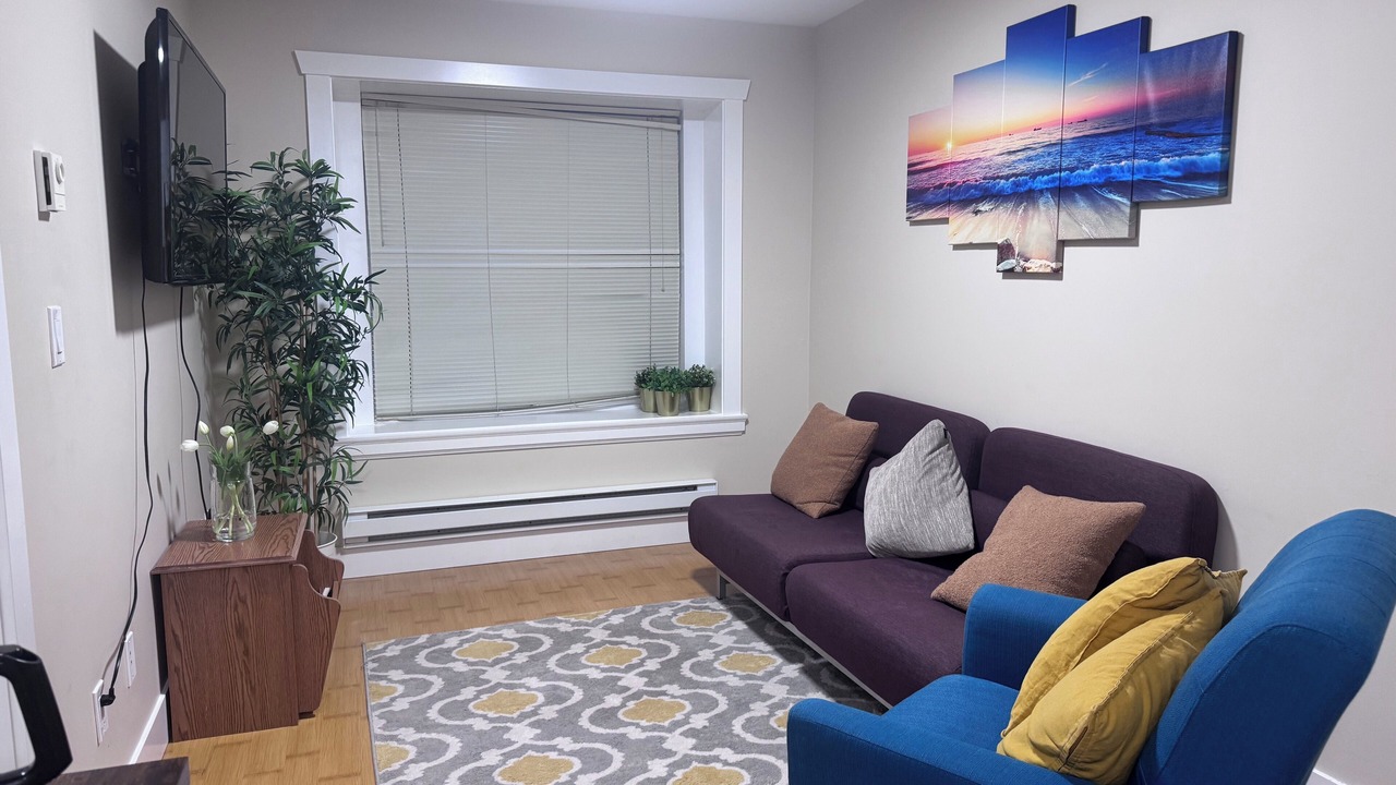 Photo of Livingroom in East Clayton