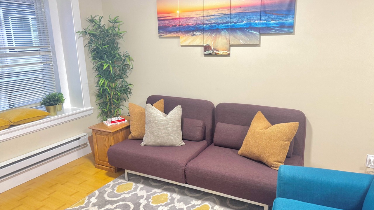 Photo of Livingroom in East Clayton