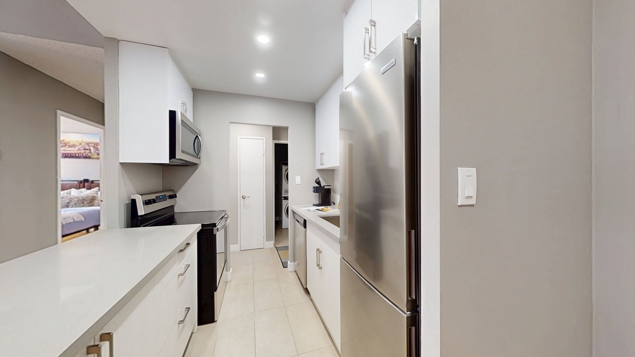 Photo of Kitchen in Bay Street Corridor