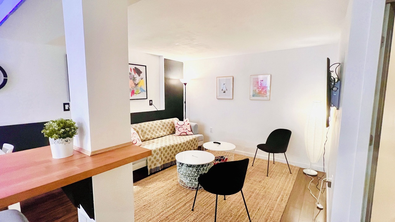 Photo of Livingroom in Lynn Valley