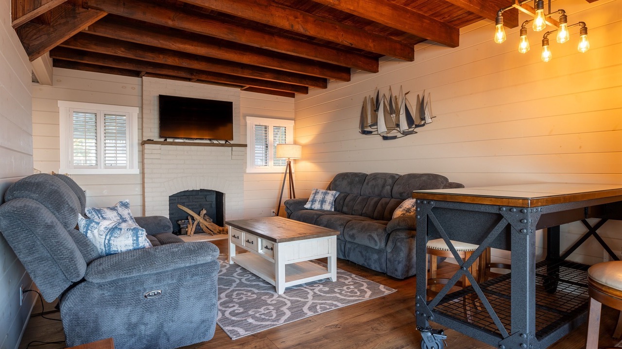 Photo of Livingroom in Huron