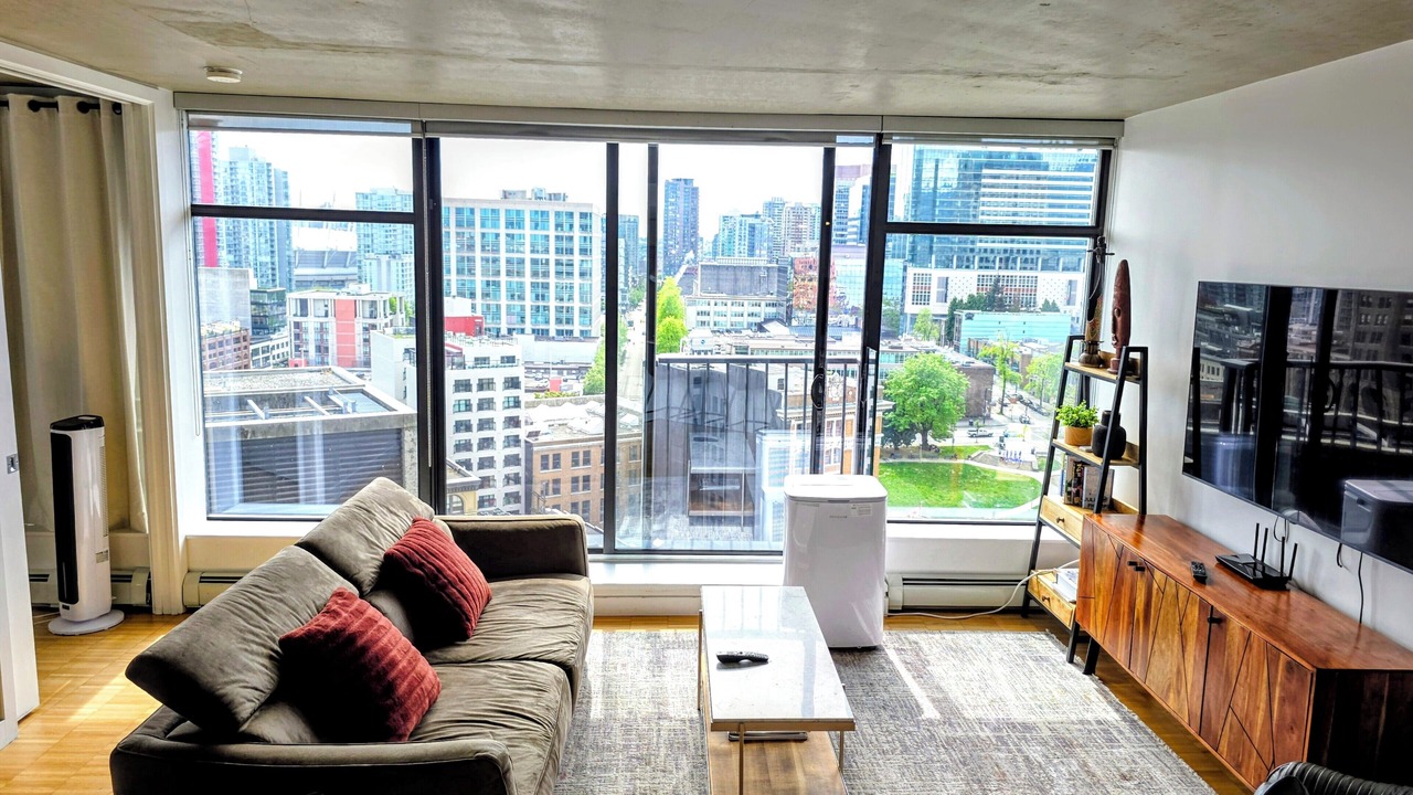 Photo of Livingroom in Gastown