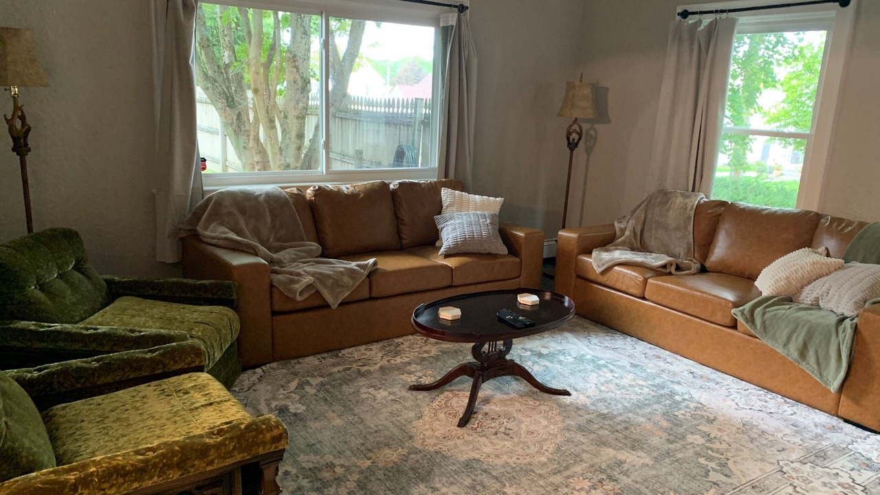Photo of Livingroom in Jamestown