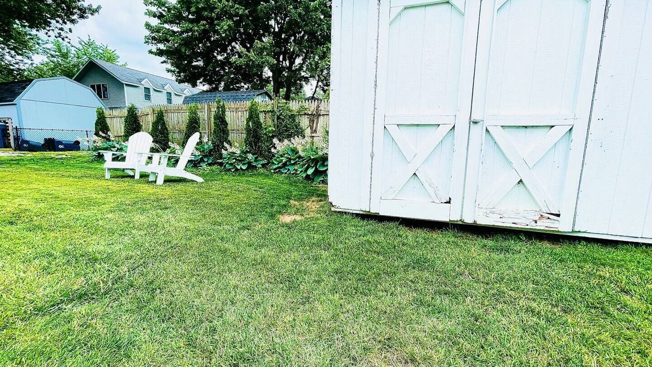 Photo of Others in Huron