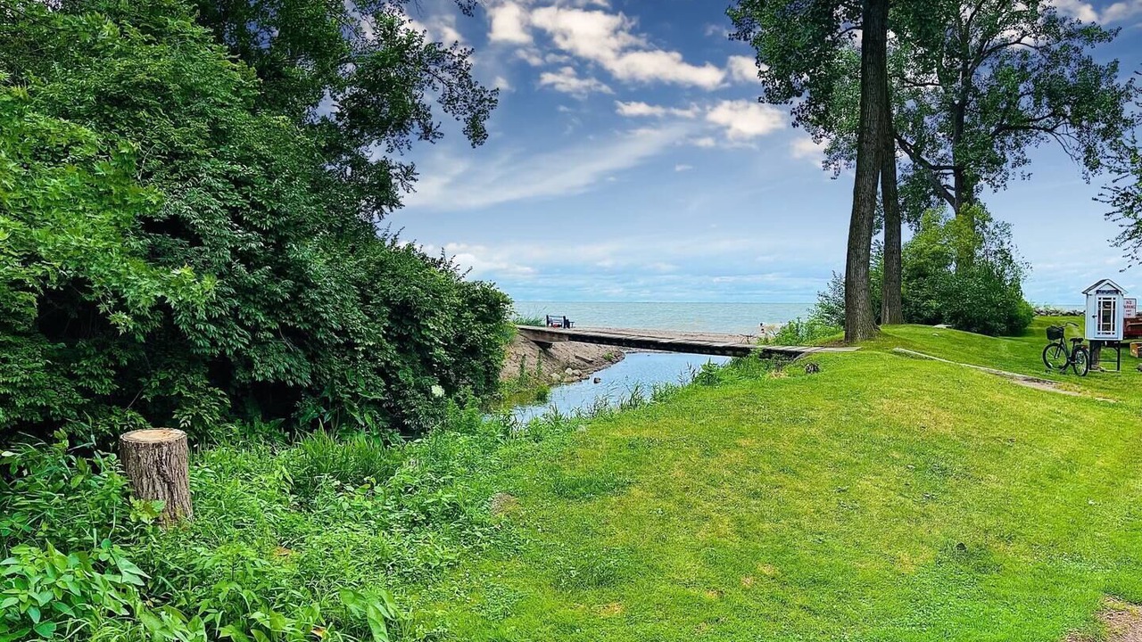 Photo of Outdoor in Huron