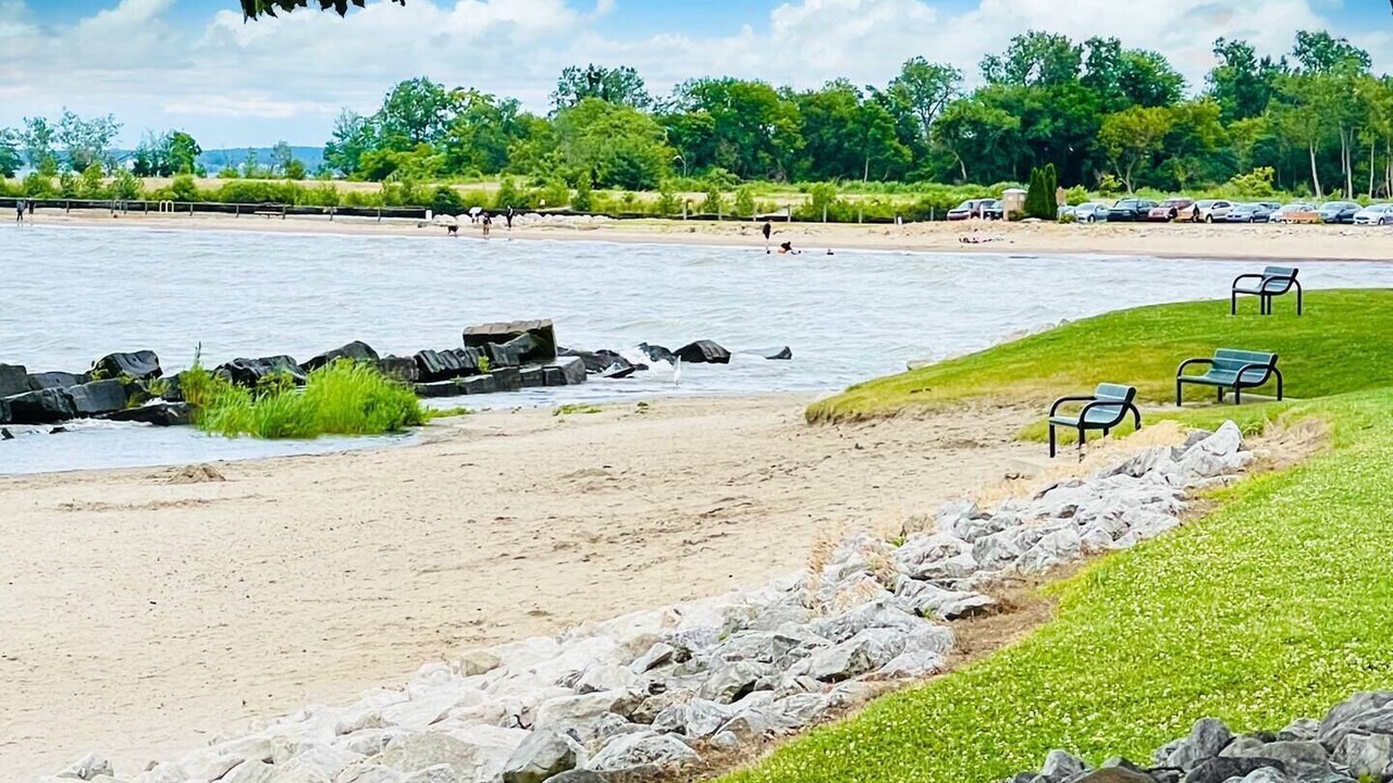 Photo of Others in Huron