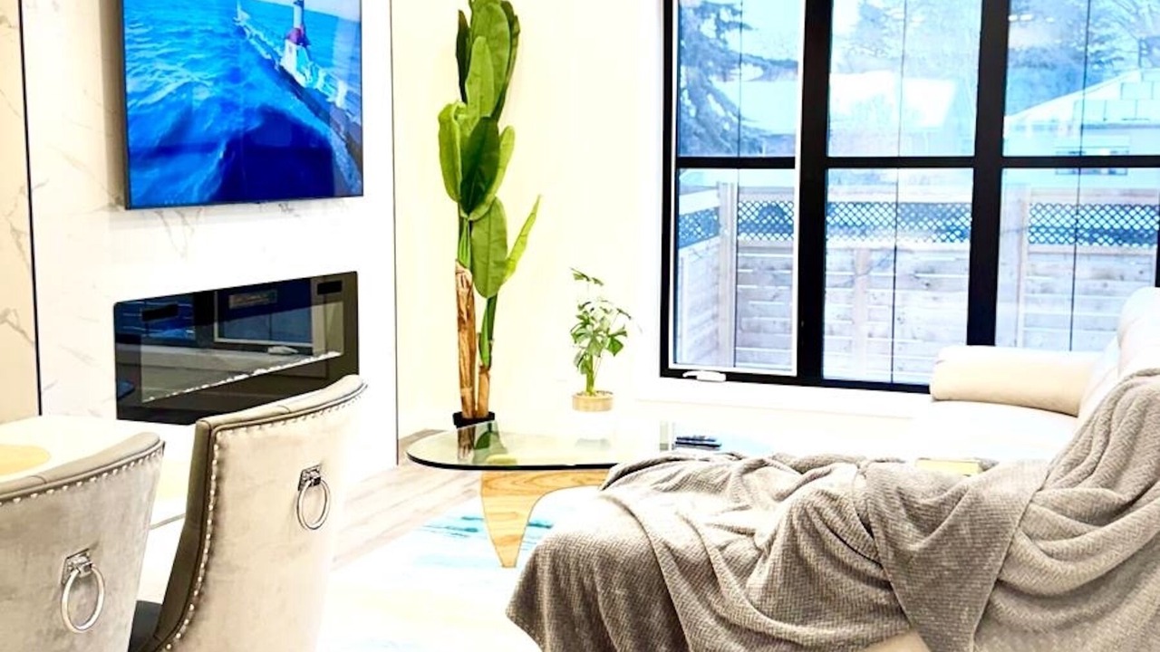 Photo of Livingroom in Southwest Edmonton