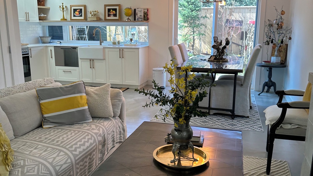 Photo of Livingroom in West Point Grey