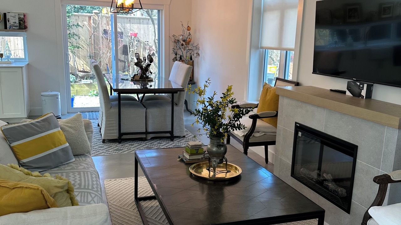 Photo of Livingroom in West Point Grey