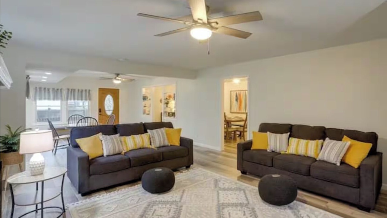 Photo of Livingroom in Huron