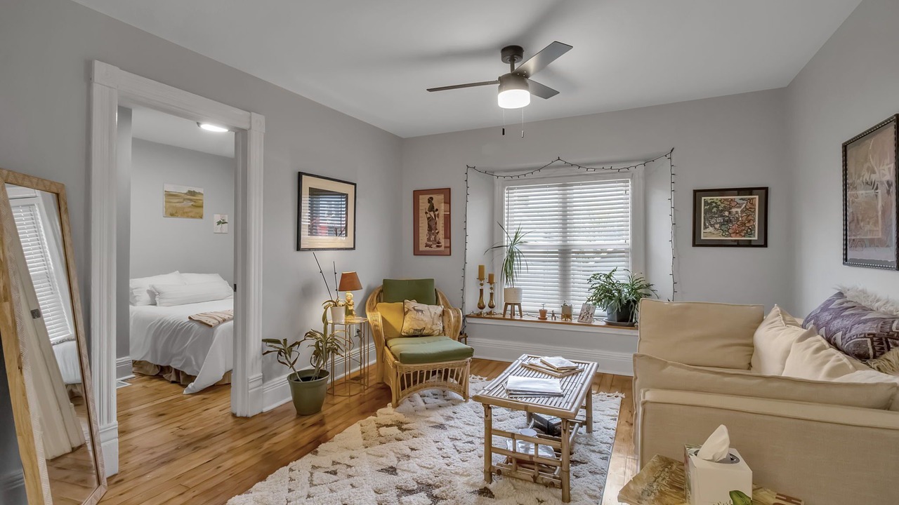 Photo of Livingroom in Black Rock