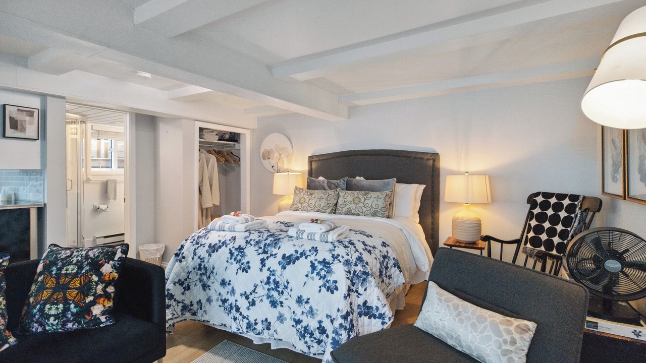 Photo of Bedroom in Lunenburg