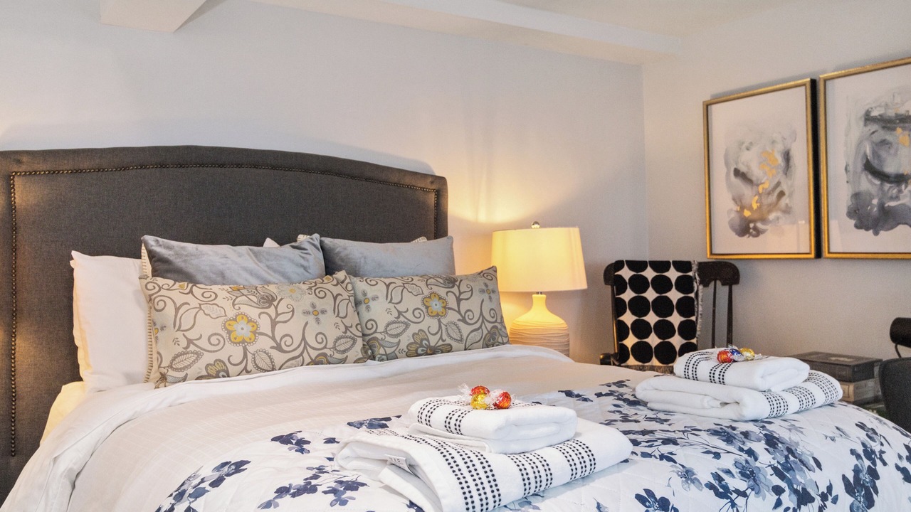Photo of Bedroom in Lunenburg