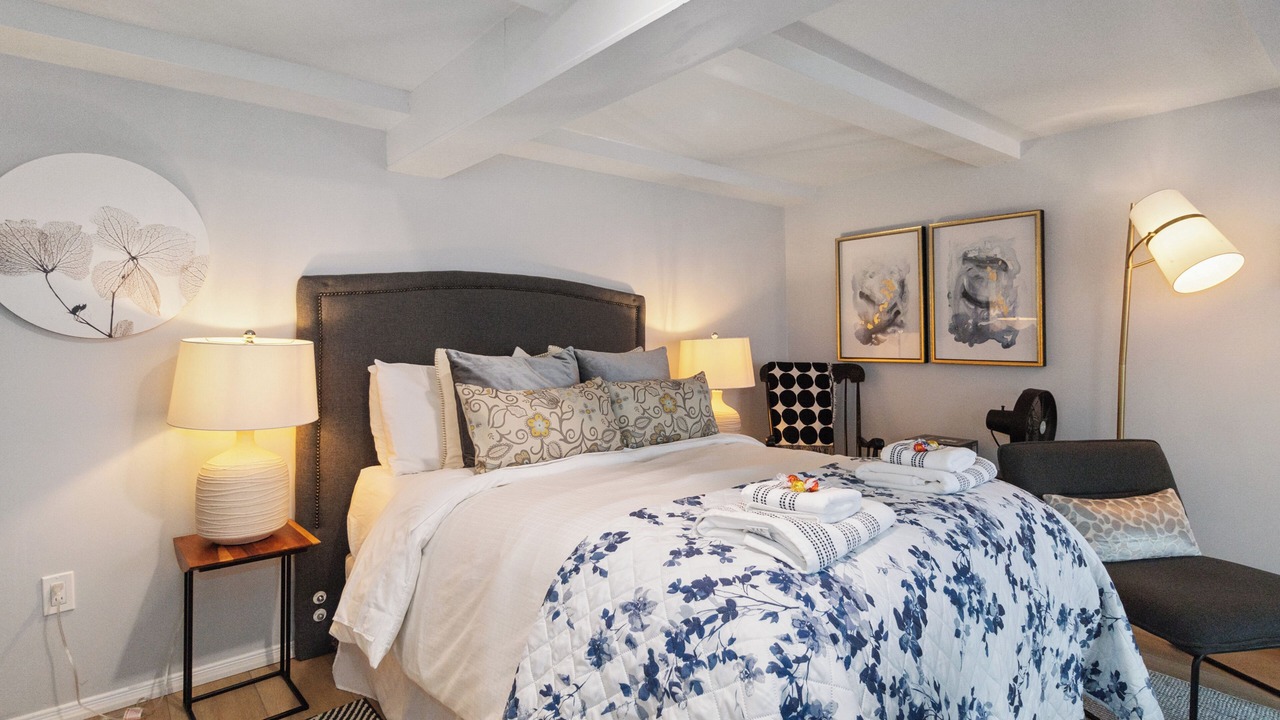 Photo of Bedroom in Lunenburg