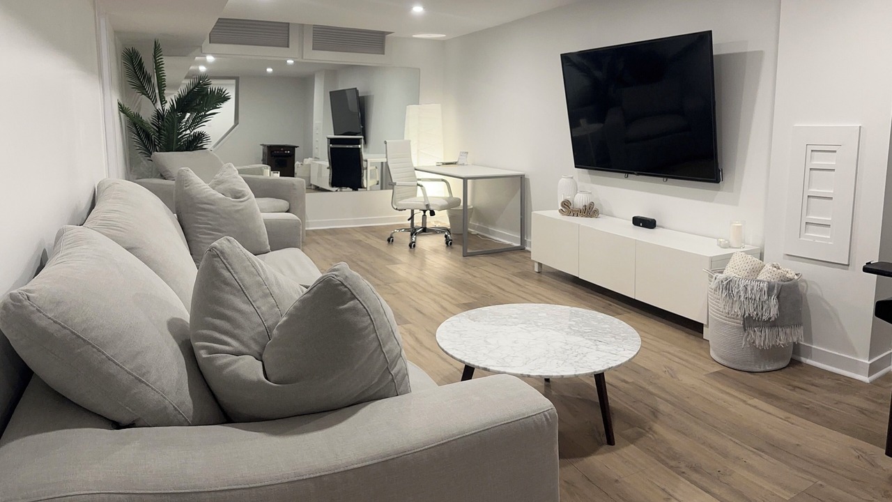 Photo of Livingroom in Ottawa Division