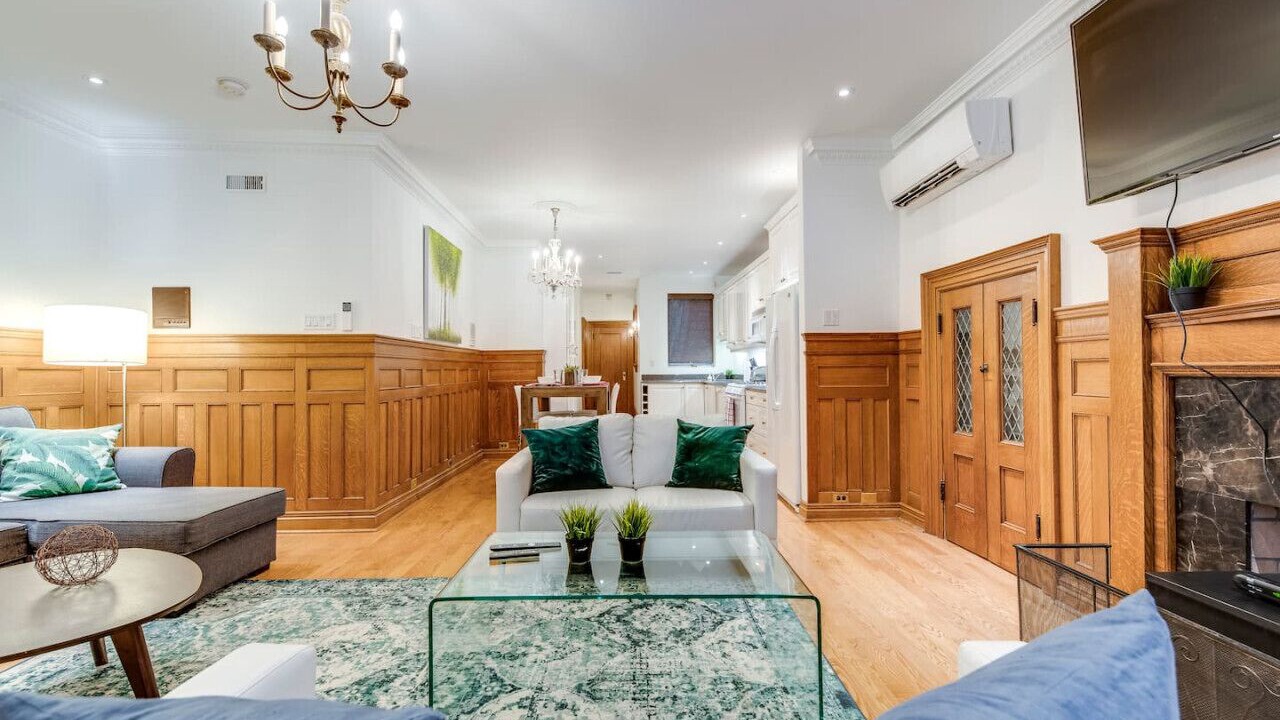 Photo of Livingroom in Yorkville
