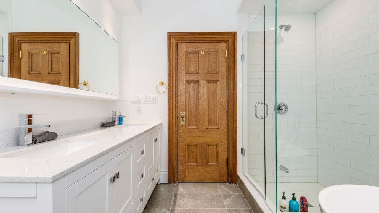 Photo of Bathroom in Yorkville