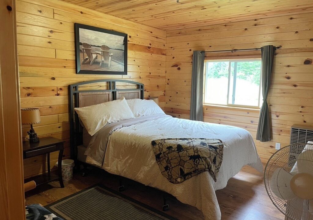 Photo of Bedroom in Falcon Lake