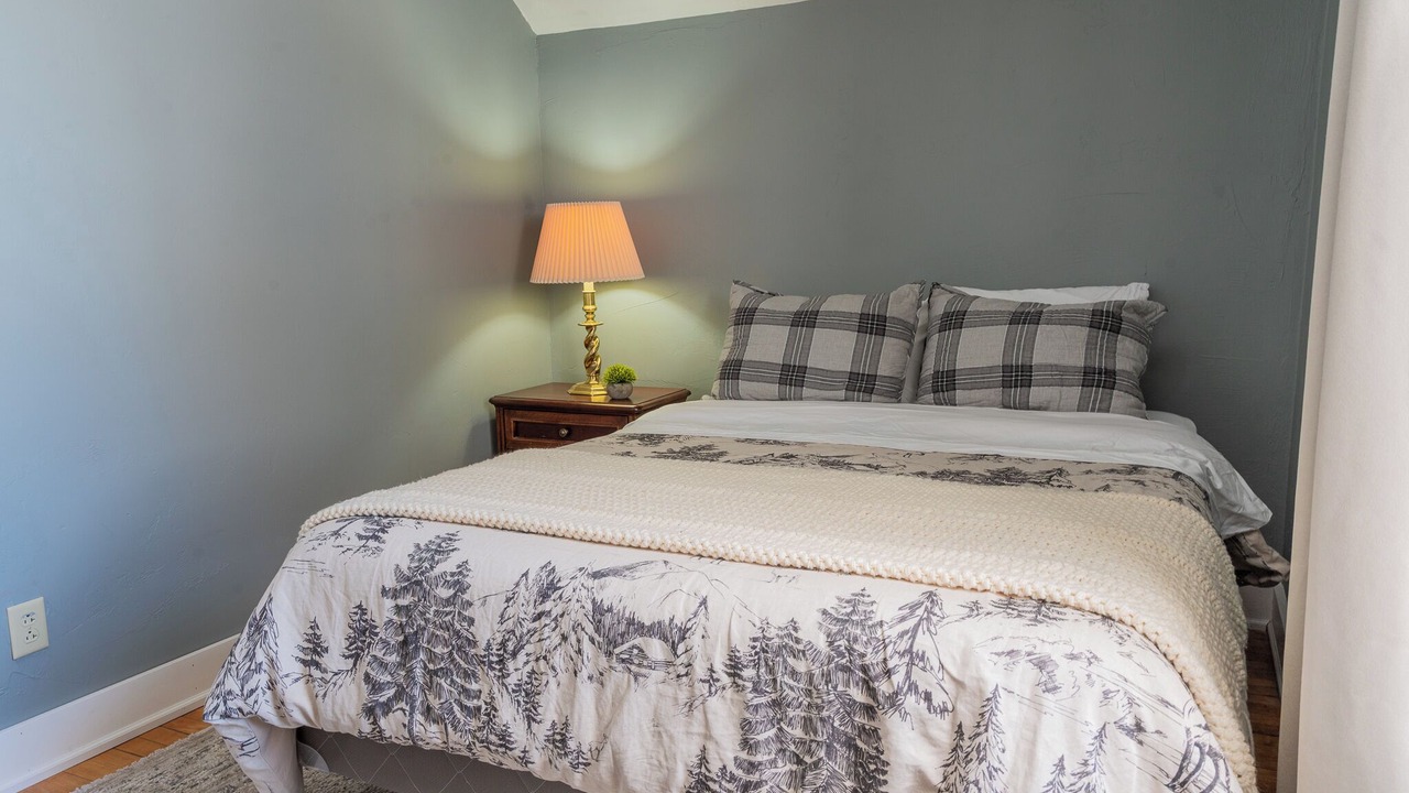 Photo of Bedroom in Calumet