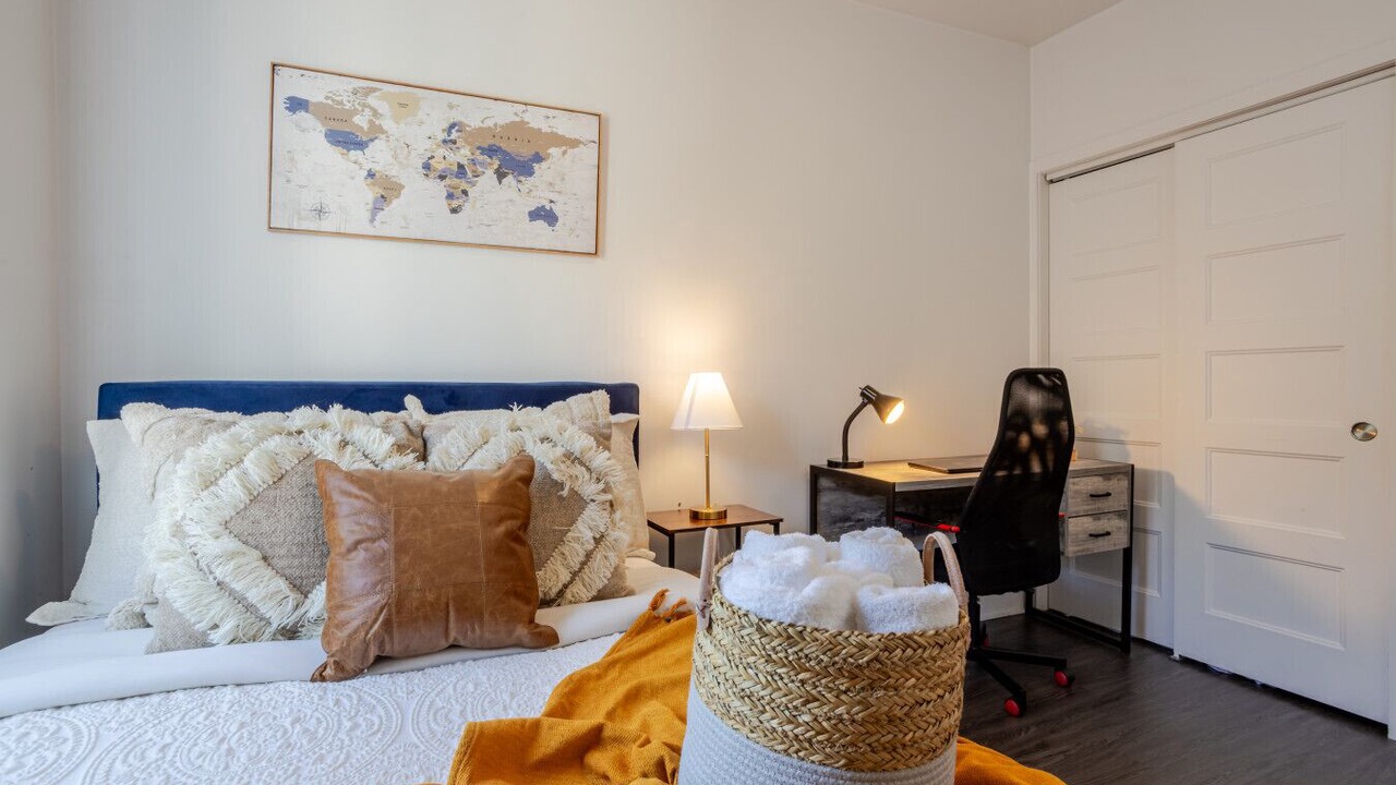 Photo of Bedroom in Griffintown