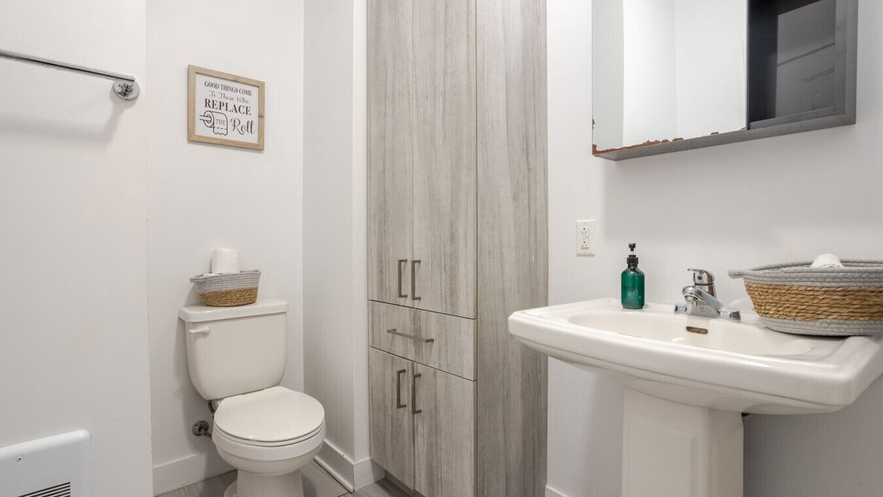 Photo of Bathroom in Griffintown