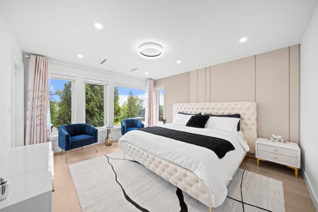 Photo of Bedroom in District of North Vancouver