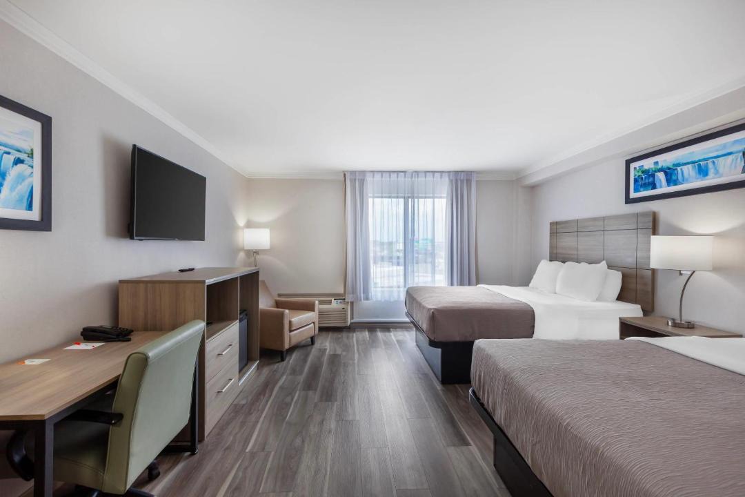 Photo of Bedroom in Fallsview